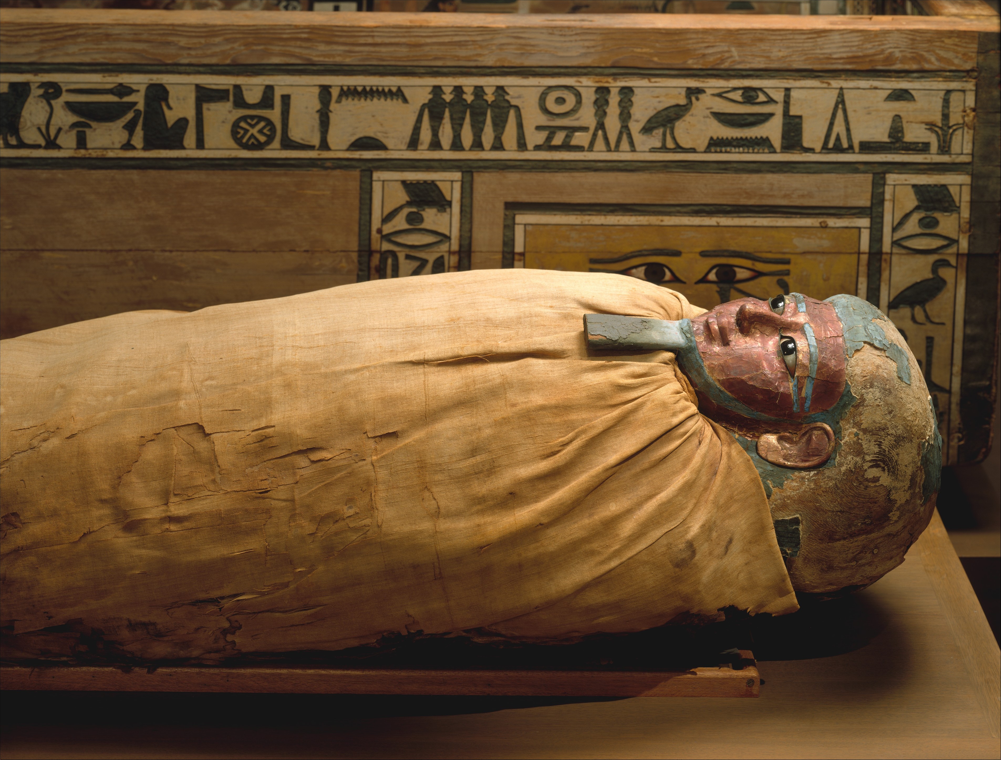 Mummy_of_Ukhhotep,_son_of_Hedjpu_MET_DT11561