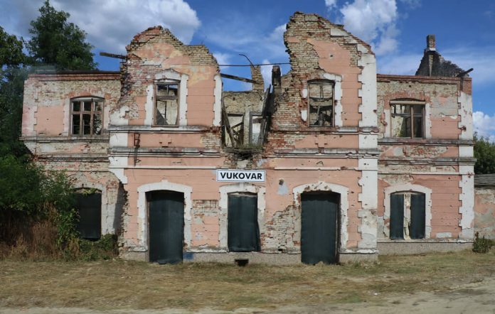 RANE DEVEDESETIH: Heroji Vukovara – dokumentarna serija