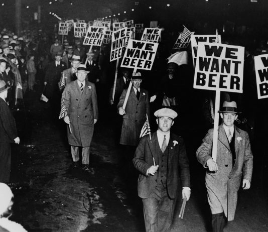 Protestantizam, imigracija i Ku Klux Klan: društvena pozadina prohibicije u SAD-u