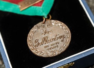 Čovjekovo hvala životinjama – Dickinova medalja