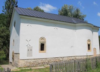 NEJEDNAKI I U SMRTI: Spomen-ploča koja je podijelila selo