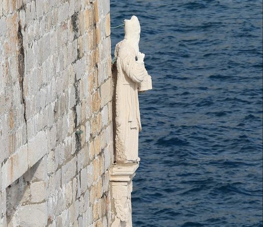 Ima li svetac svoj grad ili grad ima svojega sveca?